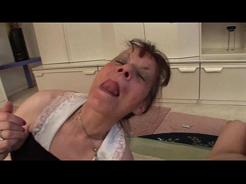 ❤️ Dy gjyshe dhe një gjysh kanë një treshe Video seksi në sq.pornpicslove.ru